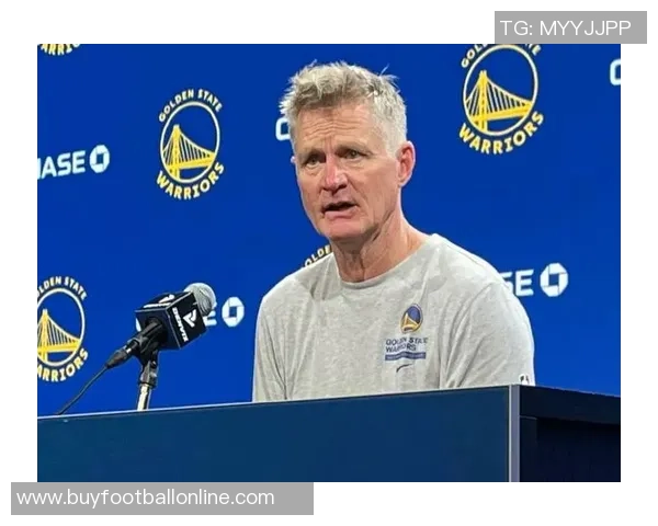 科尔透露巴特勒因脚踝扭伤缺席训练对湖人比赛出战存疑