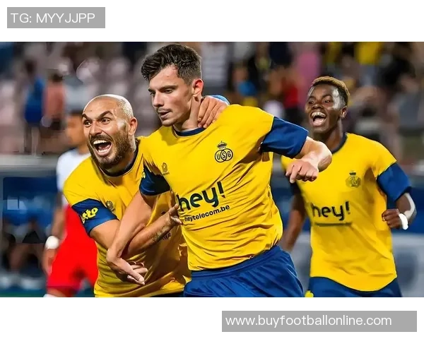 圣吉罗斯后卫痛心4球惨败呼吁球队重振士气迎接欧冠挑战 圣吉罗斯后卫痛心4球惨败呼吁球队重振士气迎接欧冠挑战